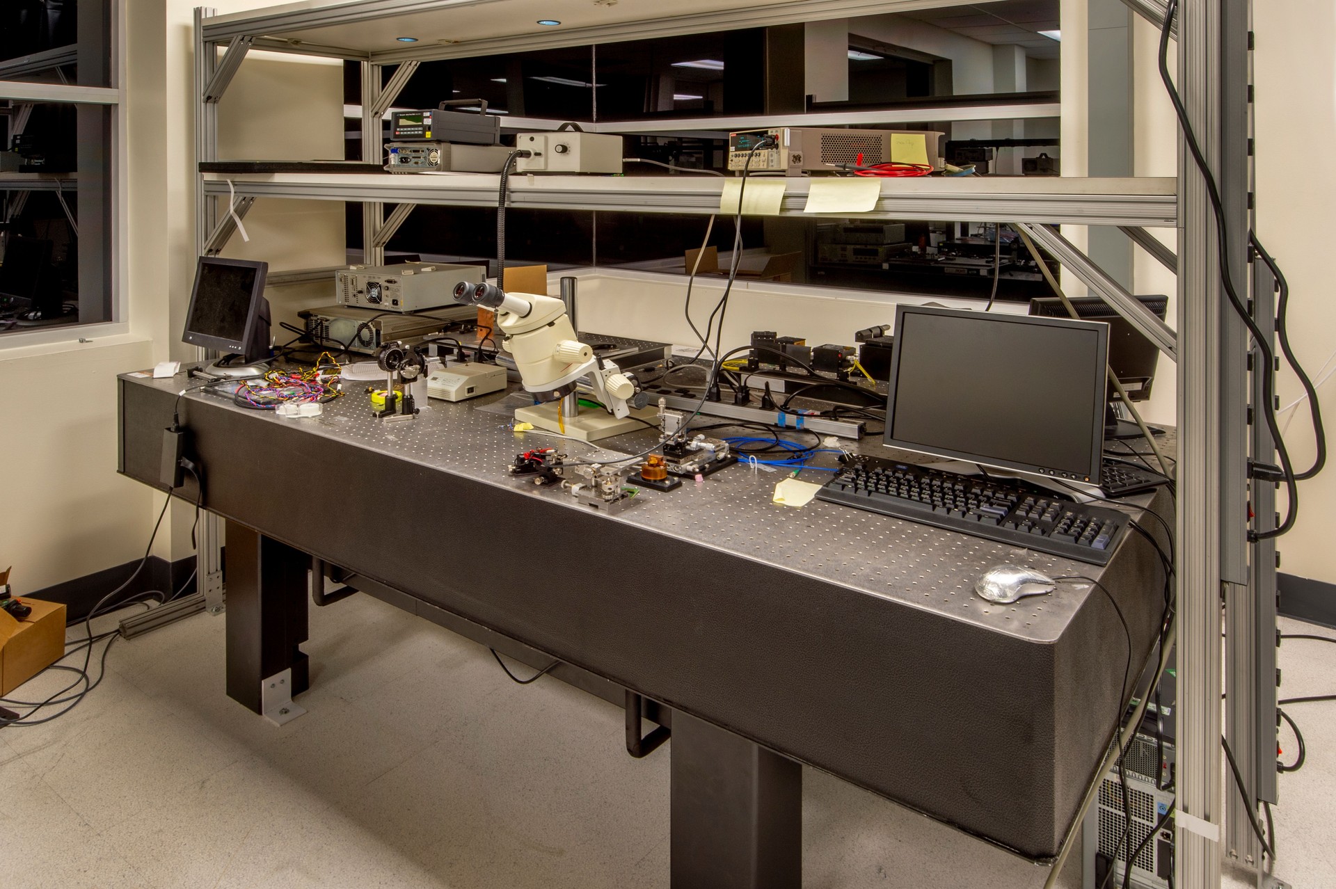 Laser Test Bench